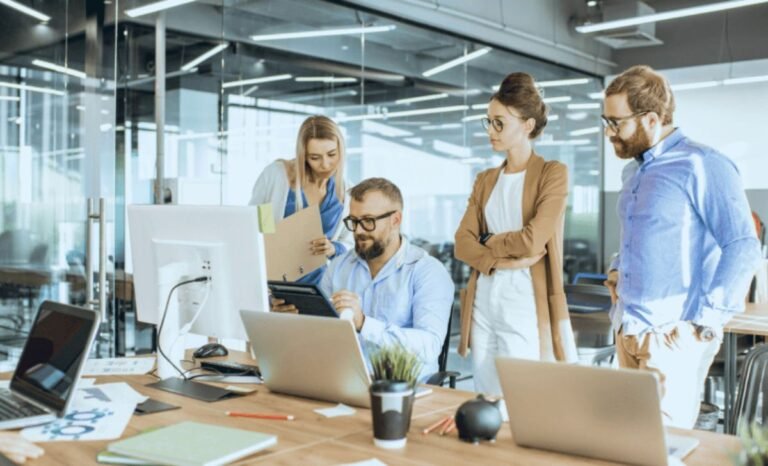 Team Software Process diagram showing launch, planning, development, tracking, and postmortem phases in a structured workflow.